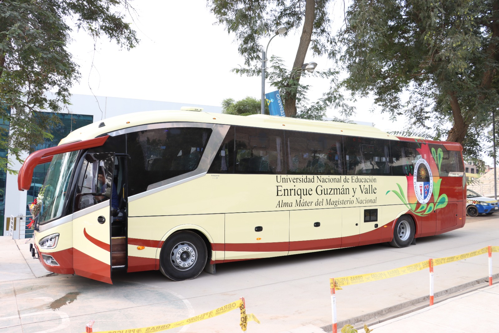 Une Renueva Su Flota Vehicular Con Nuevos Buses Universidad