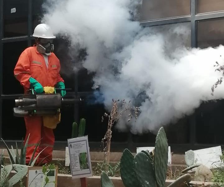 Realizan trabajos de desinfección y fumigación en la UNE para evitar  propagación del COVID-19 – Universidad Nacional de Educación Enrique Guzmán  y Valle